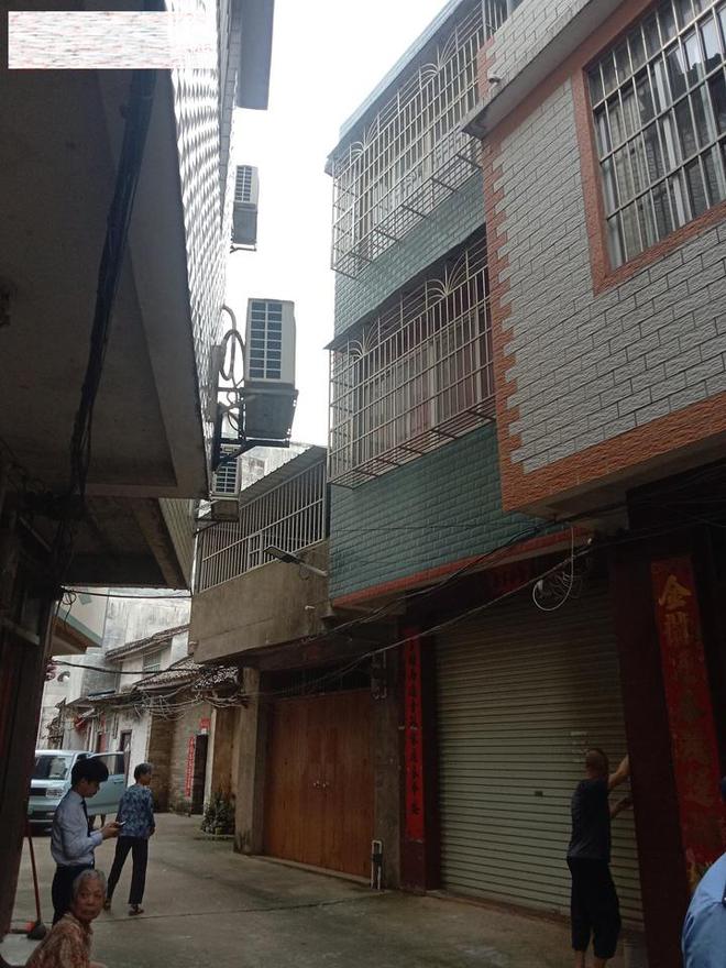 南宁东部未来发展重镇横州峦城镇一栋三层自建房拍卖42万成交(图3)