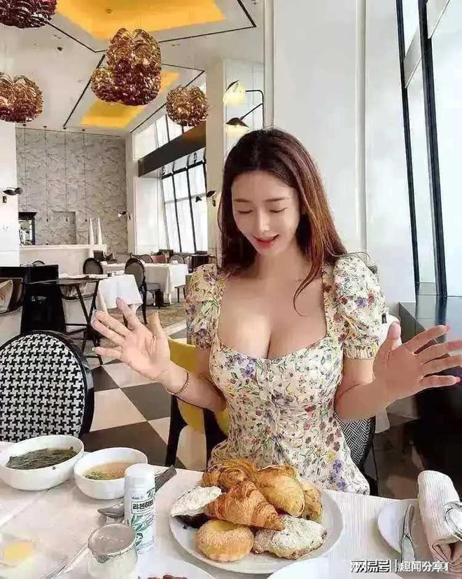 职场女舔男只会出现在上下级关系？(图1)