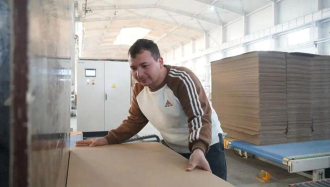 【企业】新疆一纸板厂顺利投产投资近8000万元!(图8)